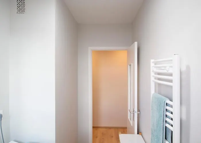 Superbe 2 Pieces - Secteur Gare De Troyes Et Centre-ville Avec Stationnement *